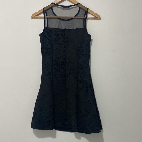 Black dress - Size 8 - Picture 4 of 4